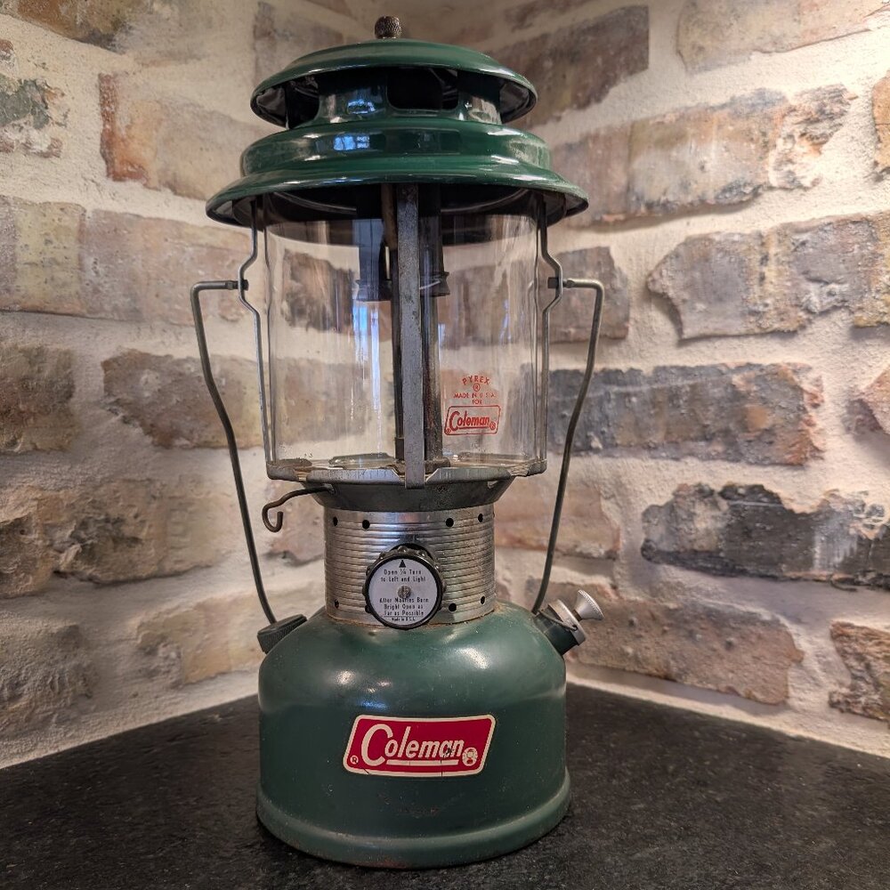 Vintage Coleman Model 220F Lantern December 1971 Green - untested